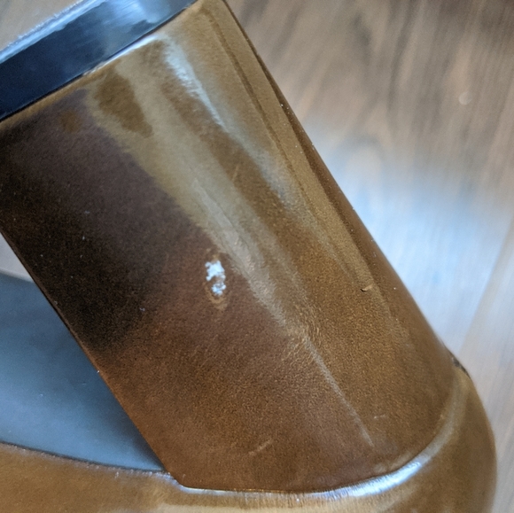 Tahari Brown Patent Pumps - Picture 8 of 8